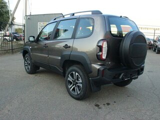 2026 Lada (ВАЗ) Niva Travel I Рестайлинг, серый, 1737000 рублей, вид 4