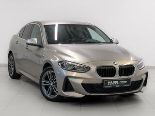 2022 BMW 1 серии 120i III (F52) Рестайлинг, серый, 2990000 рублей, вид 3
