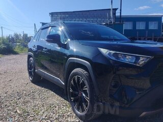 2022 Toyota RAV4 V (XA50), чёрный, 3600000 рублей, вид 4