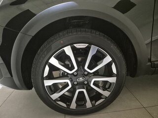 2026 Lada (ВАЗ) Vesta SW Cross I Рестайлинг (NG), чёрный, 2246000 рублей, вид 3