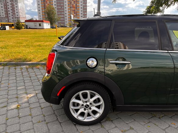 2018 Mini Hatch Cooper S III (F55/F56) Рестайлинг, зелёный, 1970000 рублей - вид 18