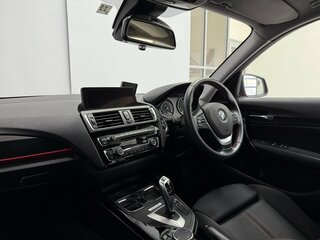2015 BMW 1 серии 120i II (F20/F21) Рестайлинг, красный, 1340000 рублей, вид 3