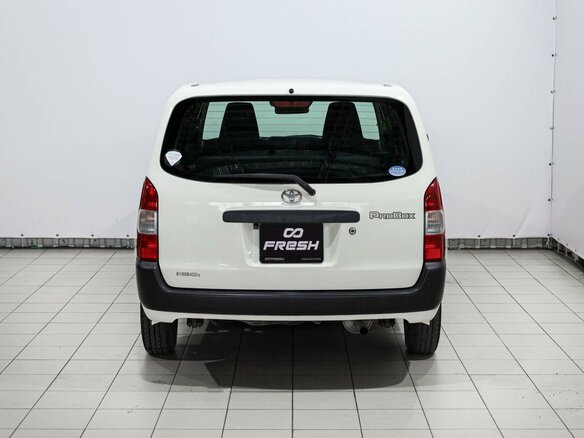 2019 Toyota Probox I Рестайлинг, белый - вид 3