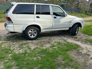 1997 SsangYong Musso I, белый, 450000 рублей, вид 4