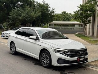 2024 Volkswagen Sagitar III Рестайлинг, белый, 1400000 рублей, вид 3