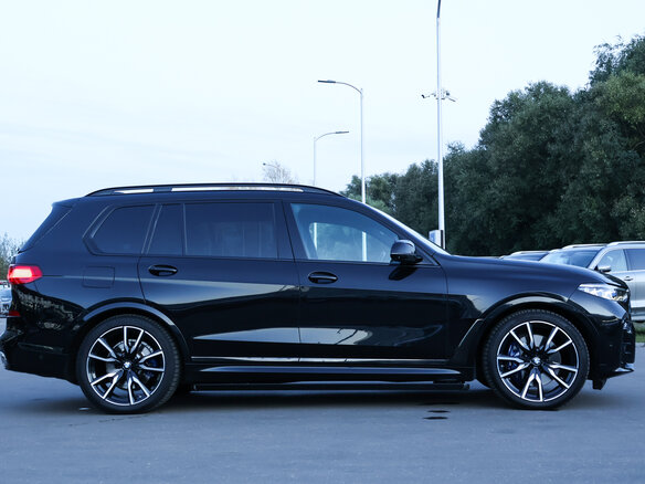 2019 BMW X7 30d I (G07), чёрный, 6449000 рублей - вид 3
