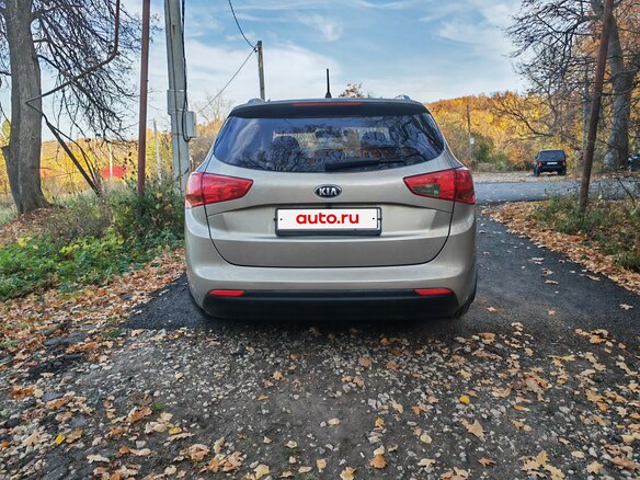 2016 Kia Ceed II Рестайлинг, серебристый, 920000 рублей - вид 3