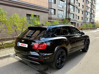 2017 Bentley Bentayga I, чёрный, 8400000 рублей, вид 5