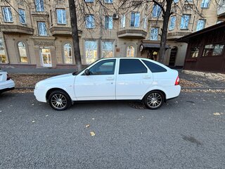 2015 Lada (ВАЗ) Priora I Рестайлинг, белый, 590000 рублей, вид 2