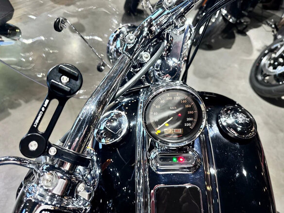 2011 Harley-Davidson Rocker C, чёрный, 1600000 рублей - вид 12