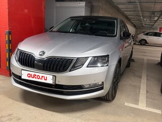 2018 Skoda Octavia III (A7) Рестайлинг, серебристый, 1900000 рублей, вид 5
