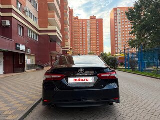 2019 Toyota Camry VIII (XV70), чёрный, 2300000 рублей, вид 4