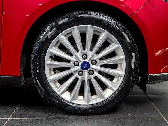 2017 Ford Focus III Рестайлинг, красный, 849000 рублей - вид 22