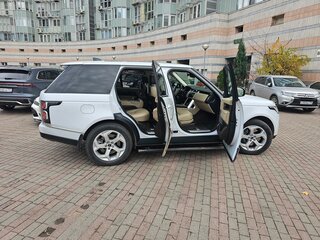 2021 Land Rover Range Rover IV Рестайлинг, белый, 9350000 рублей, вид 5