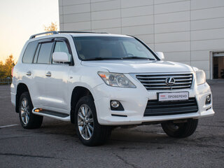 2011 Lexus LX 570 III, белый, 2848000 рублей, вид 3