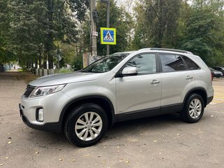 2013 Kia Sorento II Рестайлинг, серебристый, 1550000 рублей, вид 1