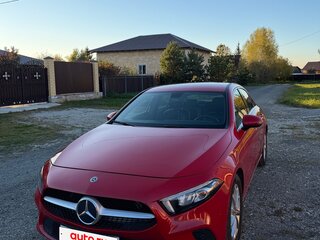 2019 Mercedes-Benz A-Класс 200 IV (W177), красный, 2500000 рублей, вид 3