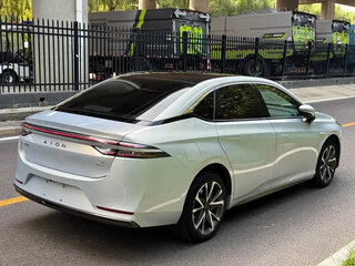 2022 Aion S Plus 70, серебристый, 1691010 рублей, вид 4