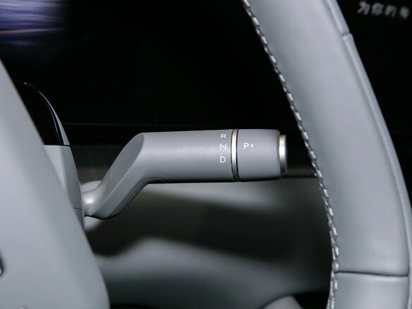 2026 Audi E7X, зелёный, 7980757 рублей - вид 32