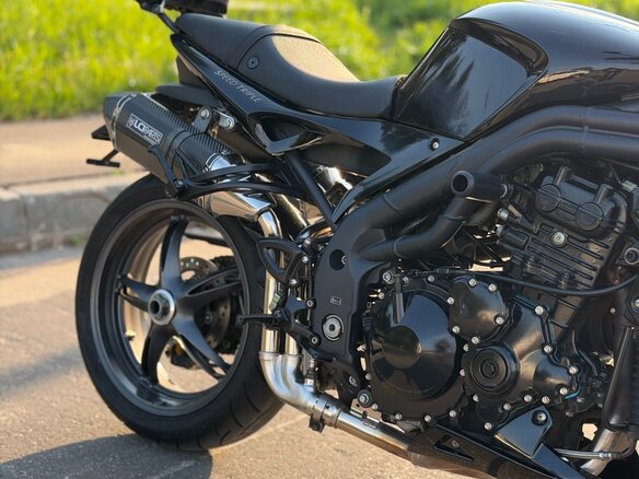 2005 Triumph Speed Triple, чёрный, 440000 рублей - вид 6
