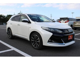 2017 Toyota Harrier III (XU60) Рестайлинг, белый, 2400000 рублей, вид 1