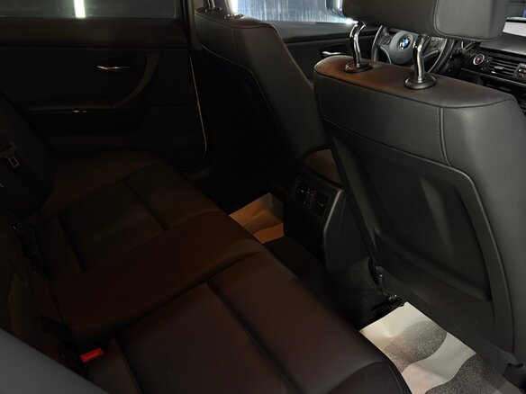 2011 BMW 3 серии 320i V (E90/E91/E92/E93) Рестайлинг, белый, 1150000 рублей - вид 13