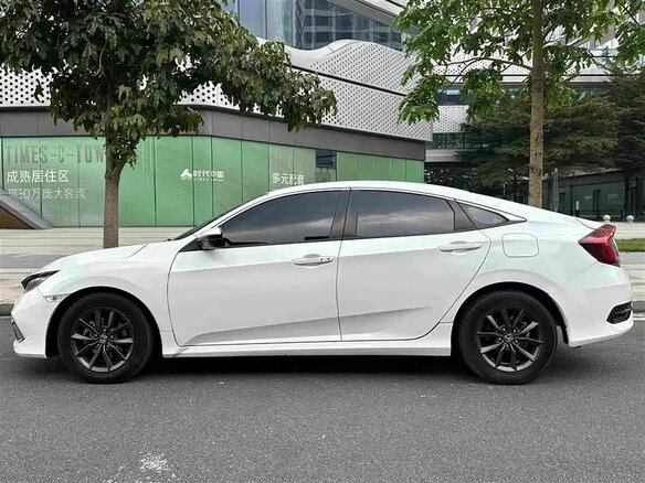 2020 Honda Civic X Рестайлинг, белый, 1210000 рублей - вид 6