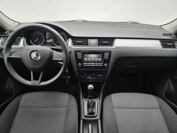 2019 Skoda Rapid I Рестайлинг, белый, 1120000 рублей - вид 10
