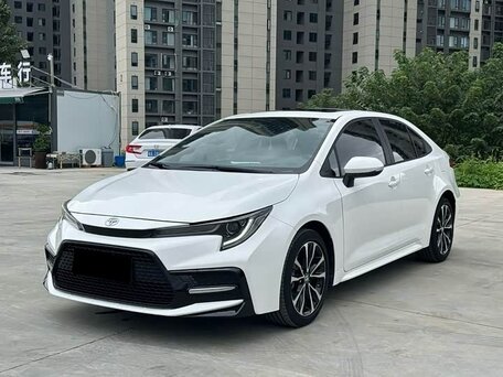 2023 Toyota Corolla Sporty XII (E210) Рестайлинг, белый, 1650000 рублей, вид 3