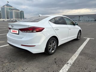 2017 Hyundai Elantra VI (AD), белый, 1350000 рублей, вид 4