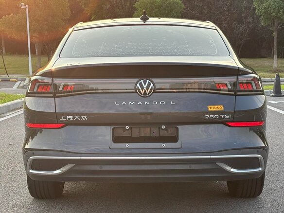 2022 Volkswagen Lamando L II, чёрный, 1706000 рублей - вид 5