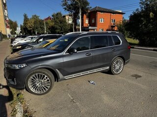 2019 BMW X7 30d I (G07), серый, 6850000 рублей, вид 3