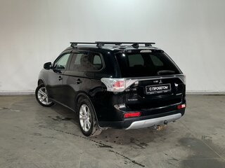2014 Mitsubishi Outlander III, чёрный, 1160000 рублей, вид 4