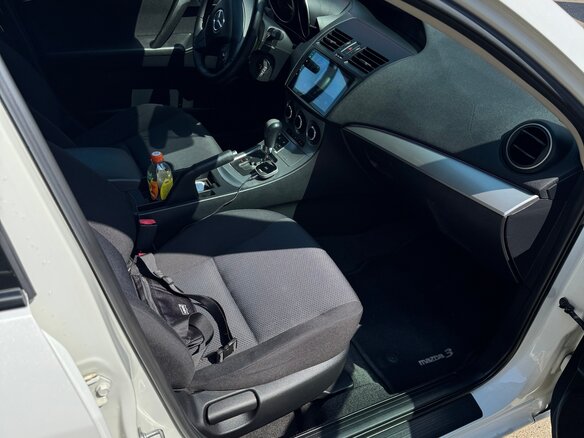 2011 Mazda 3 II (BL), белый - вид 11