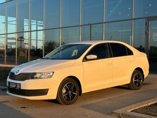 2018 Skoda Rapid I Рестайлинг, белый, 1335000 рублей, вид 1