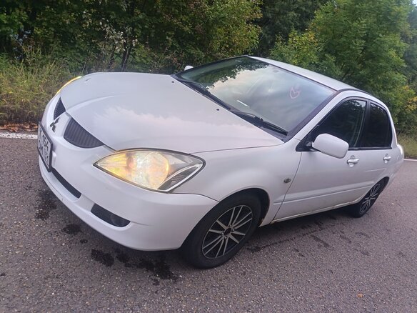 2003 Mitsubishi Lancer Cedia IX, белый, 350000 рублей - вид 12