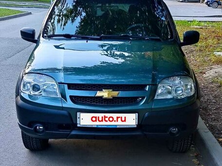 2015 Chevrolet Niva I Рестайлинг, зелёный, 665000 рублей, вид 1