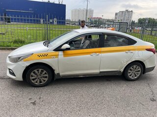 2017 Hyundai Solaris II, белый, 700000 рублей, вид 3