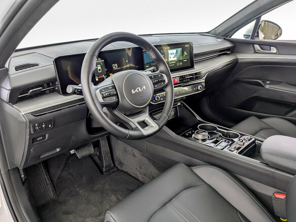 2026 Kia K5 III Рестайлинг, белый, 4630000 рублей - вид 15