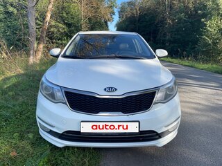 2017 Kia Rio III Рестайлинг, белый, 1060000 рублей, вид 2