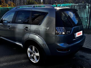2008 Mitsubishi Outlander II, серый, 990000 рублей, вид 4