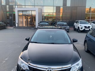 2016 Toyota Camry VII (XV50) Рестайлинг, чёрный, 2500000 рублей, вид 3