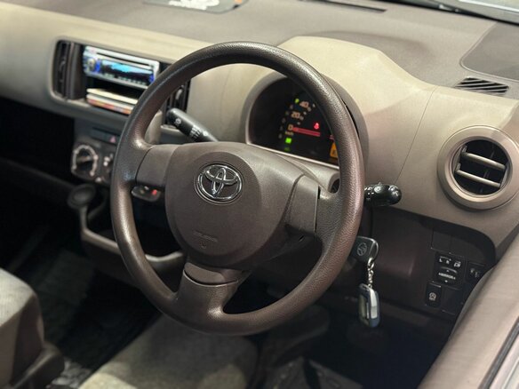 2014 Toyota Passo II (C30), серый, 740000 рублей - вид 8