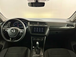 2017 Volkswagen Tiguan II, белый, 2410000 рублей, вид 5