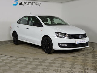 2018 Volkswagen Polo V Рестайлинг, белый, 1229990 рублей, вид 3