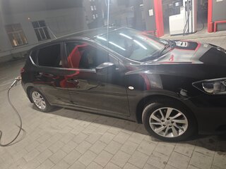 2015 Nissan Tiida II, чёрный, 1360000 рублей, вид 2