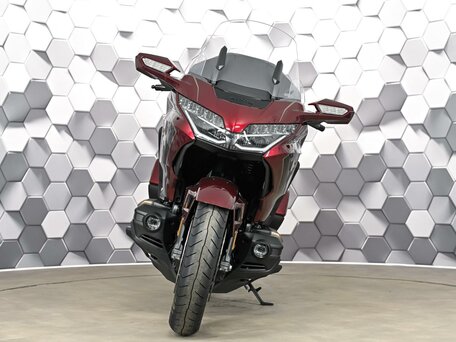 2025 Honda GL 1800 Gold Wing, красный, 3389000 рублей, вид 5