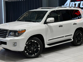 2014 Toyota Land Cruiser 200 Series Рестайлинг 1, белый, 3897000 рублей, вид 2