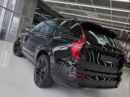 2026 Volvo XC90 B6 II Рестайлинг 2, чёрный, 9490000 рублей, вид 4