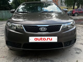 2013 Kia Cerato 6-speed II, бежевый, 680000 рублей, вид 1